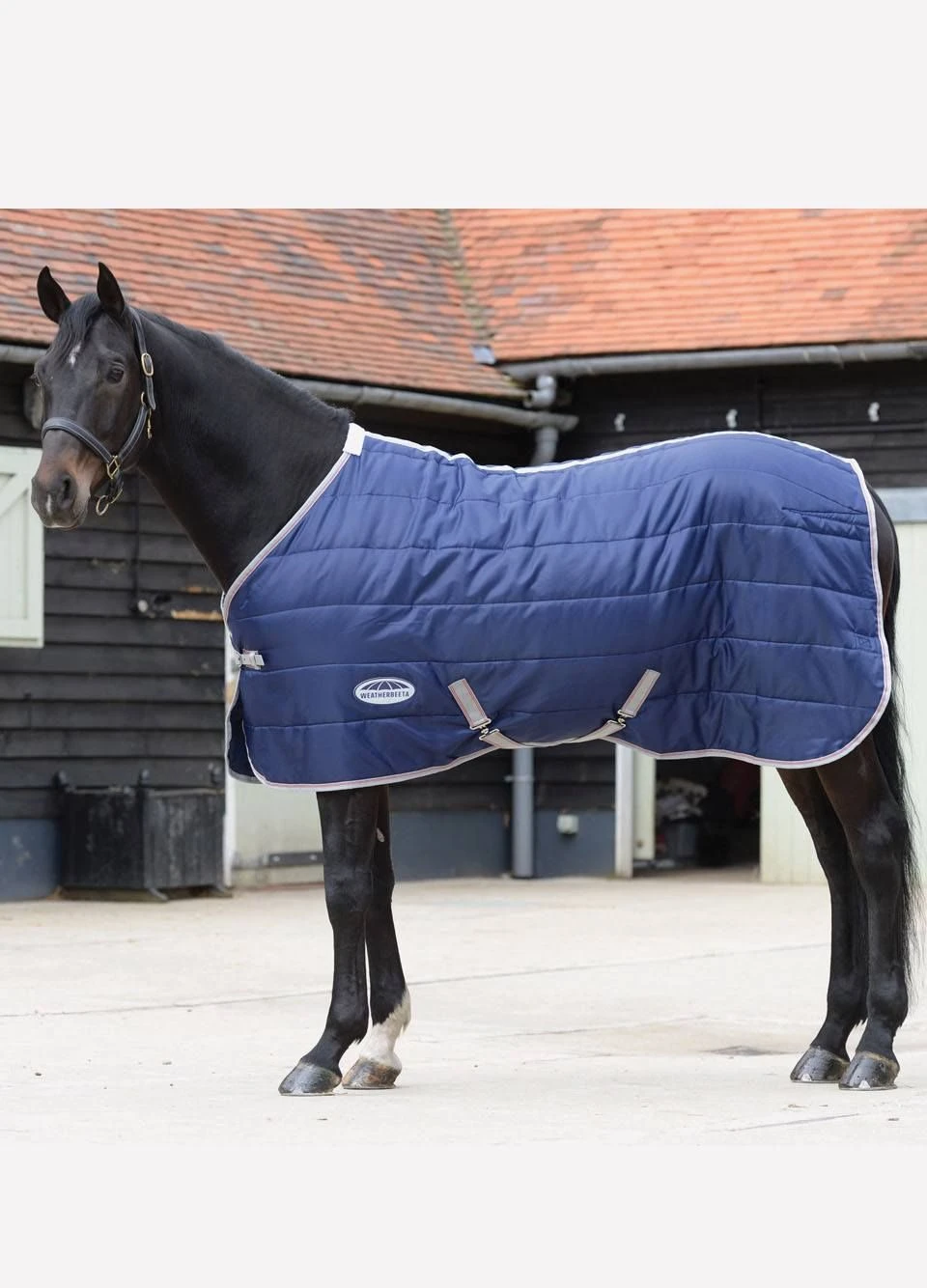 Weatherbeeta Channel Quilt Std Neck Med/Lite - Navy/Silver/Red 3 Weatherbeeta Channel Quilt Std Neck Med/Lite - Navy/Silver/Red