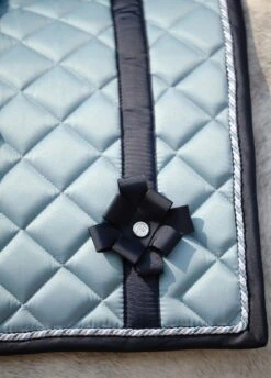 PS Of Sweden Bow Dressage Saddle Pad - Aqua 7 PS Of Sweden Bow Dressage Saddle Pad - Aqua -Equestrian Supply Store psdresspadaquabow3rdy