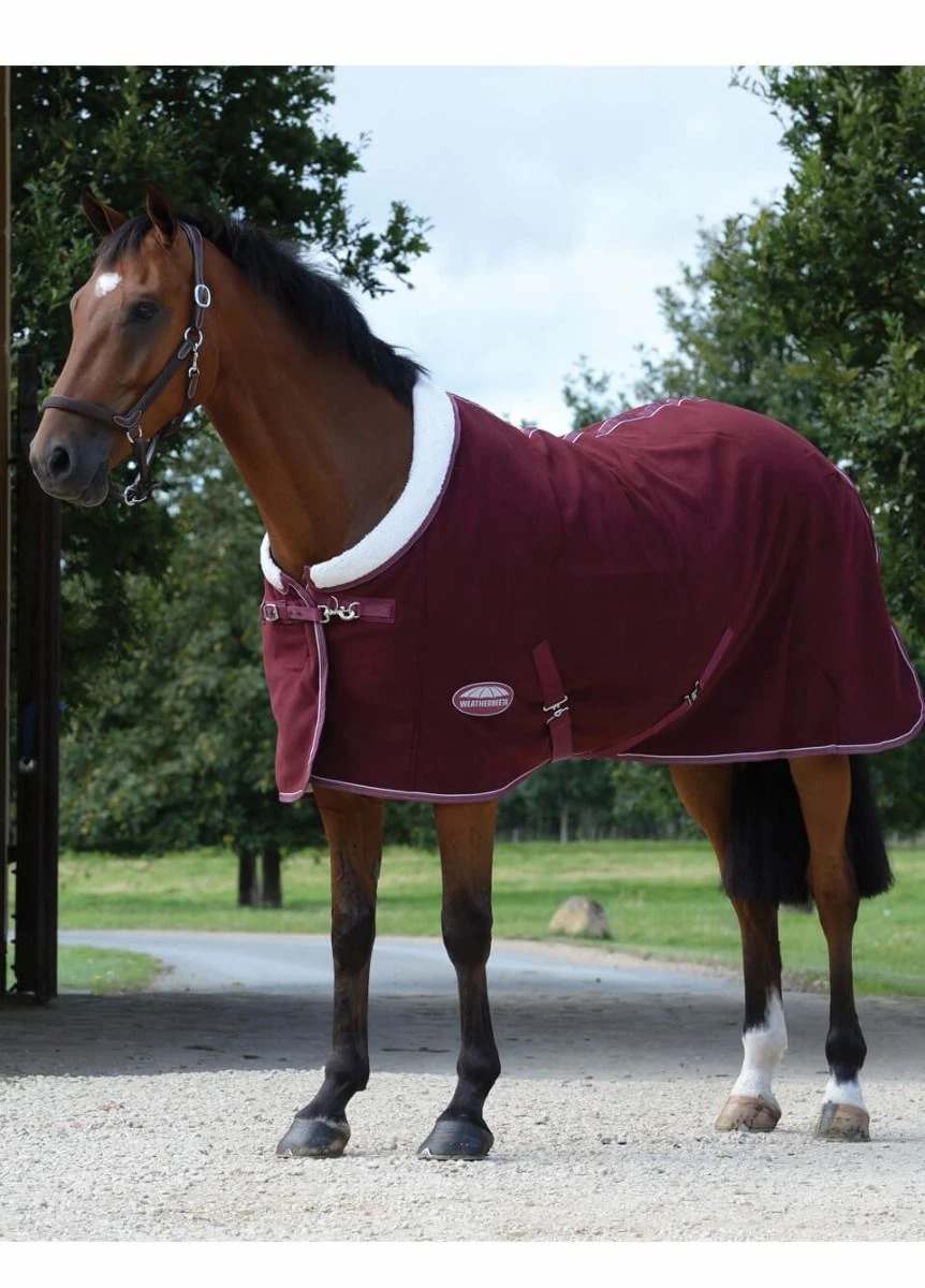 Weatherbeeta Sherpa Fleece Cooler - Maroon/White 3 Weatherbeeta Sherpa Fleece Cooler - Maroon/White